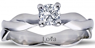 Lova 1050155 0.26 Karat Pırlanta Yüzük