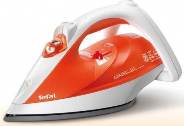 Tefal Aquaspeed 217 Buharlı Ütü
