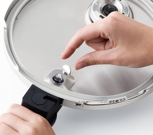Fissler Vitaquick 4.5+2.5 Düdüklü Tencere (4.5 Litre / 2.5 Litre)