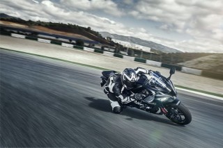Kawasaki Ninja ZX-10R Winter Test Edition Racing