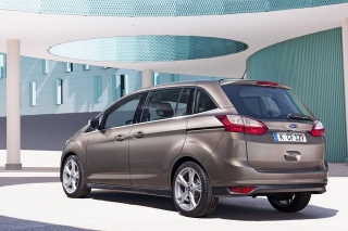 2016 Ford Grand C-Max 1.5 TDCi 120 PS PowerShift Titanium
