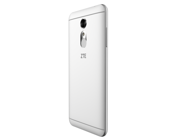ZTE Blade A910