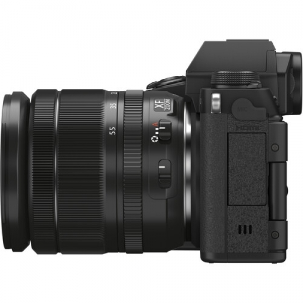 Fujifilm X-S10 18-55mm Aynasız Fotoğraf Makinesi (18-55 mm)