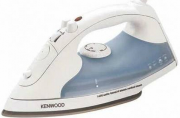 Kenwood ST 405 Buharlı Ütü