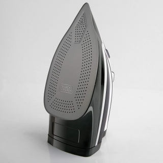 Black+Decker BXIR2802E Buharlı Ütü