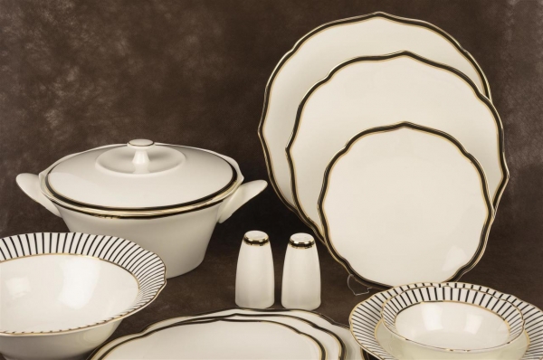 Mikasa Moor Bellini Black 74 Parça Yemek Takımı