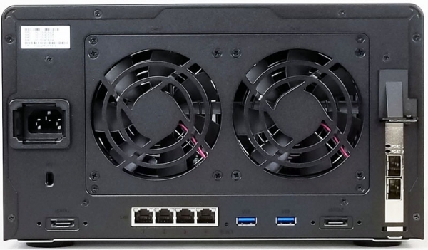 Synology DS1618+ NAS