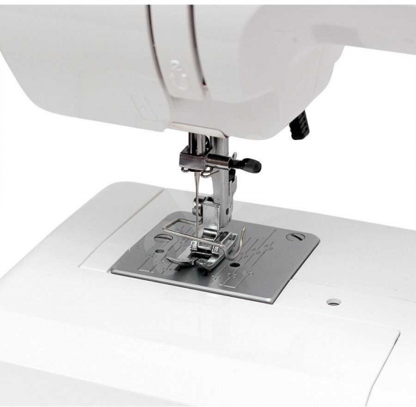 Janome Juno J15 Dikiş ve Nakış Makinesi