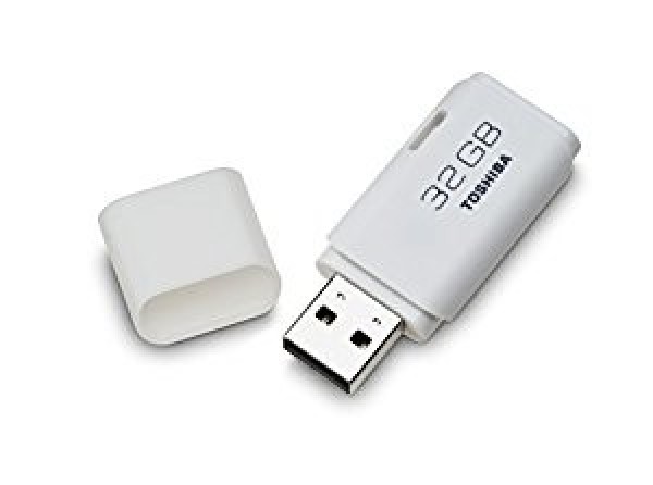 Toshiba TransMemory U202 Flash Bellek (32 GB)