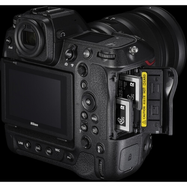 Nikon Z9 Aynasız Fotoğraf Makinesi