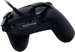 Razer Wolverine V2 Oyun Kolu