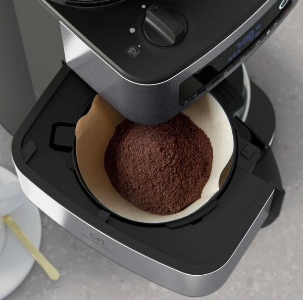 Electrolux E6CM1-5ST Kahve Makinesi