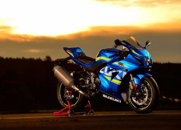 Suzuki GSX-R1000R Racing