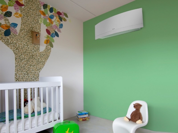 Daikin Emura 12 Duvar Tipi Klima (12.000 BTU)