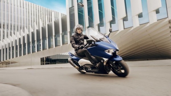 Yamaha TMAX DX ABS Scooter