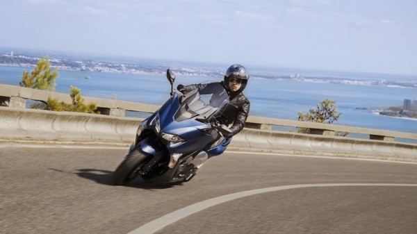 Yamaha TMAX DX ABS Scooter