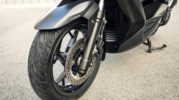 Yamaha X-MAX 250 IRON MAX ABS Scooter