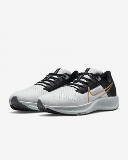 Nike Air Zoom Pegasus 38 Erkek Spor Ayakkabı
