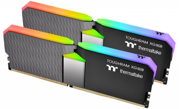 Thermaltake Toughram XG RGB 16 GB 4000 MT