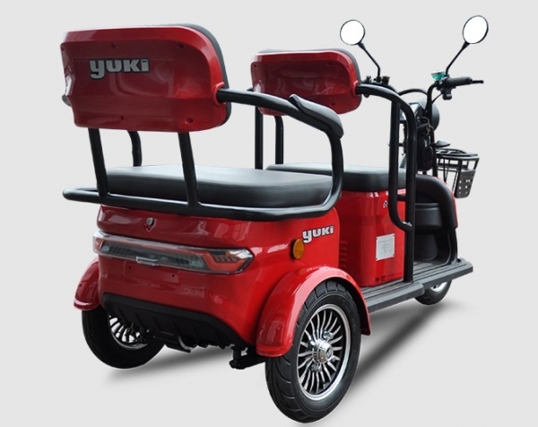 Yuki YK-32 Greta Moped