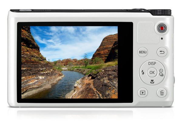 Samsung WB200F Kompakt Fotoğraf Makinesi