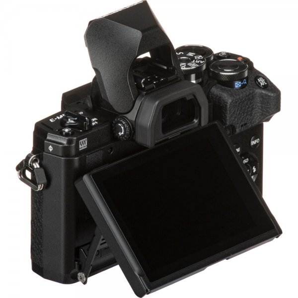 Olympus OM-D E-M10 Mark IV Aynasız Fotoğraf Makinesi