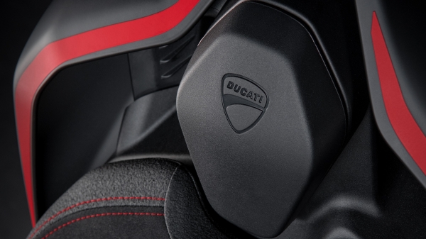 Ducati Streetfighter V4 SP Racing