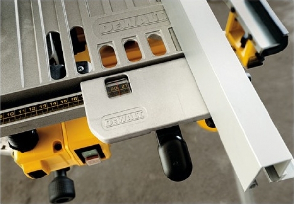 Dewalt D27113-QS Gönye Testere
