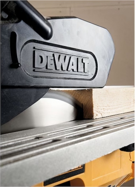 Dewalt D27113-QS Gönye Testere