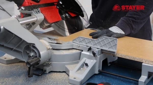 Stayer SCR315W Gönye Testere