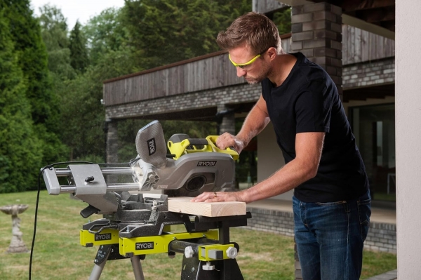 Ryobi EMS305RG Gönye Testere