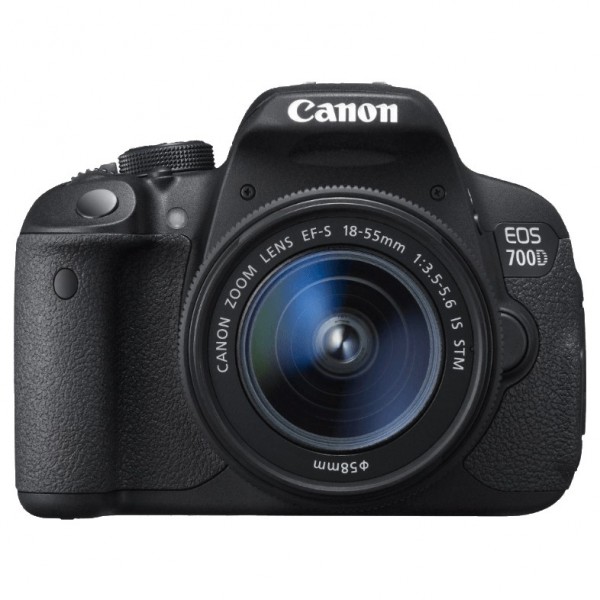 Canon EOS 700D 18-55mm DSLR Fotoğraf Makinesi (18-55 mm)