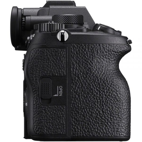 Sony a7R V Aynasız Fotoğraf Makinesi