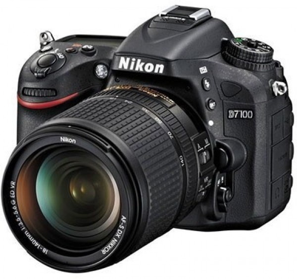 Nikon D7100 18-140mm DSLR Fotoğraf Makinesi (18-140 mm)