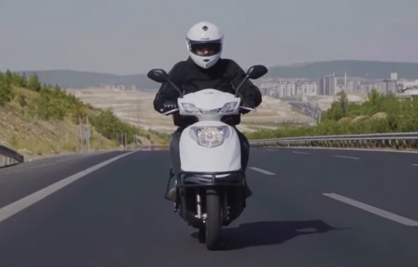 Kuba Zenzero Scooter