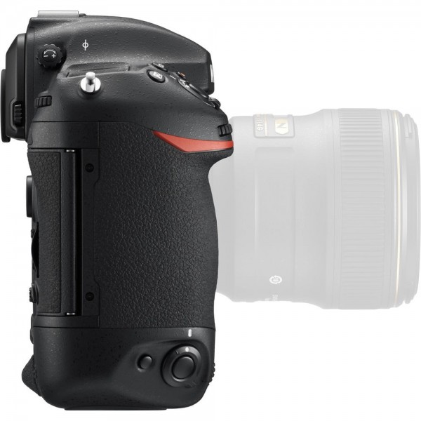 Nikon D5 DSLR Fotoğraf Makinesi