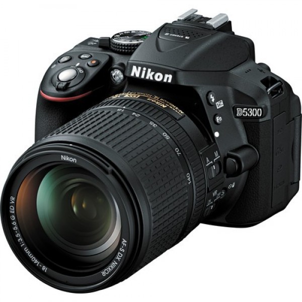 Nikon D5300 18-140mm DSLR Fotoğraf Makinesi