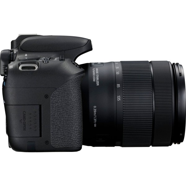 Canon EOS 77D 18-135mm DSLR Fotoğraf Makinesi