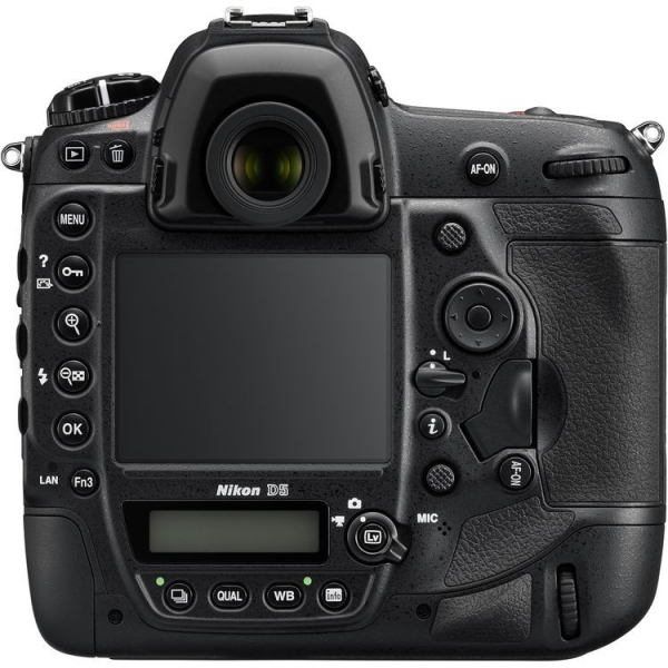 Nikon D5 14-24mm DSLR Fotoğraf Makinesi