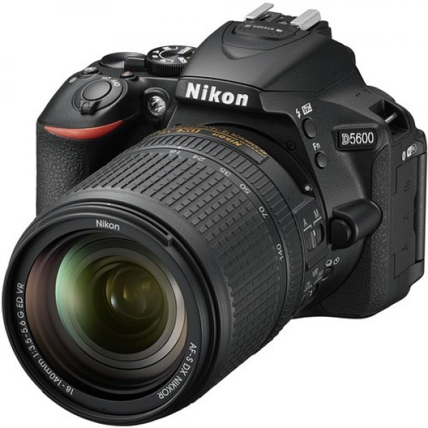 Nikon D5600 18-140mm DSLR Fotoğraf Makinesi