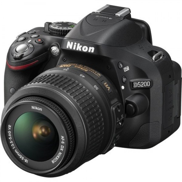 Nikon D5200 18-55mm DSLR Fotoğraf Makinesi