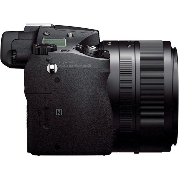 Sony DSC-RX10 Kompakt Fotoğraf Makinesi