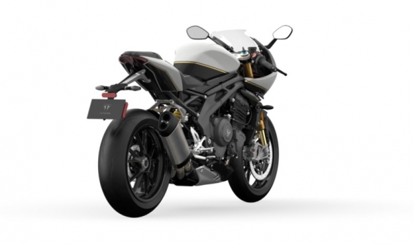 Triumph Speed Triple 1200 RR Naked