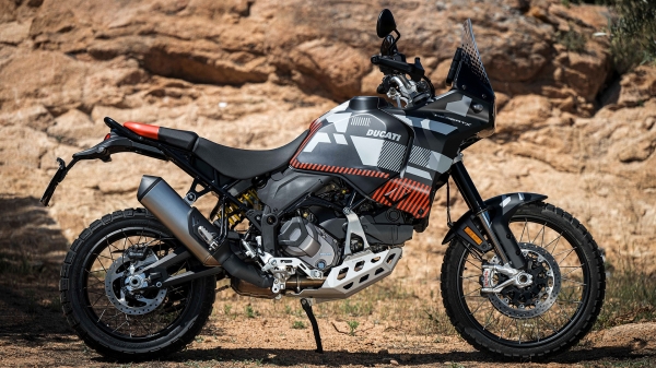 Ducati DesertX Cross
