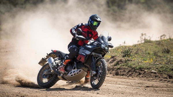 Ducati DesertX Cross
