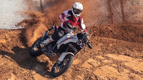 Ducati DesertX Cross