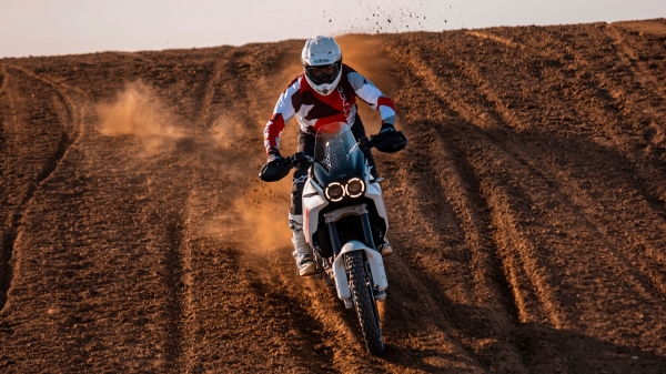 Ducati DesertX Cross