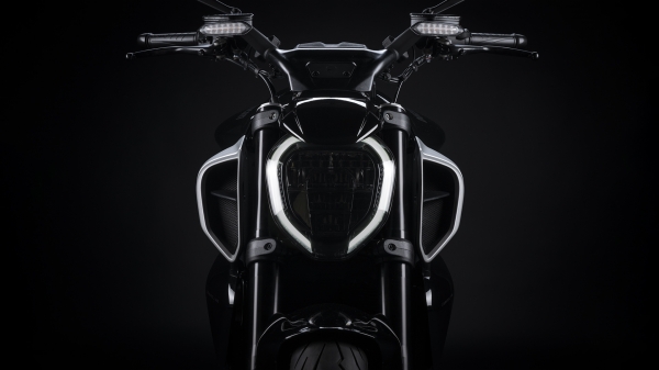 Ducati Diavel V4 Chopper