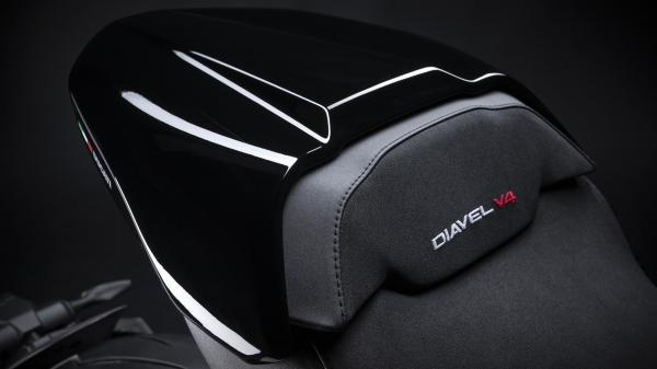 Ducati Diavel V4 Chopper