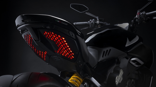 Ducati Diavel V4 Chopper
